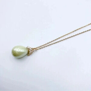 DROP pearl necklace